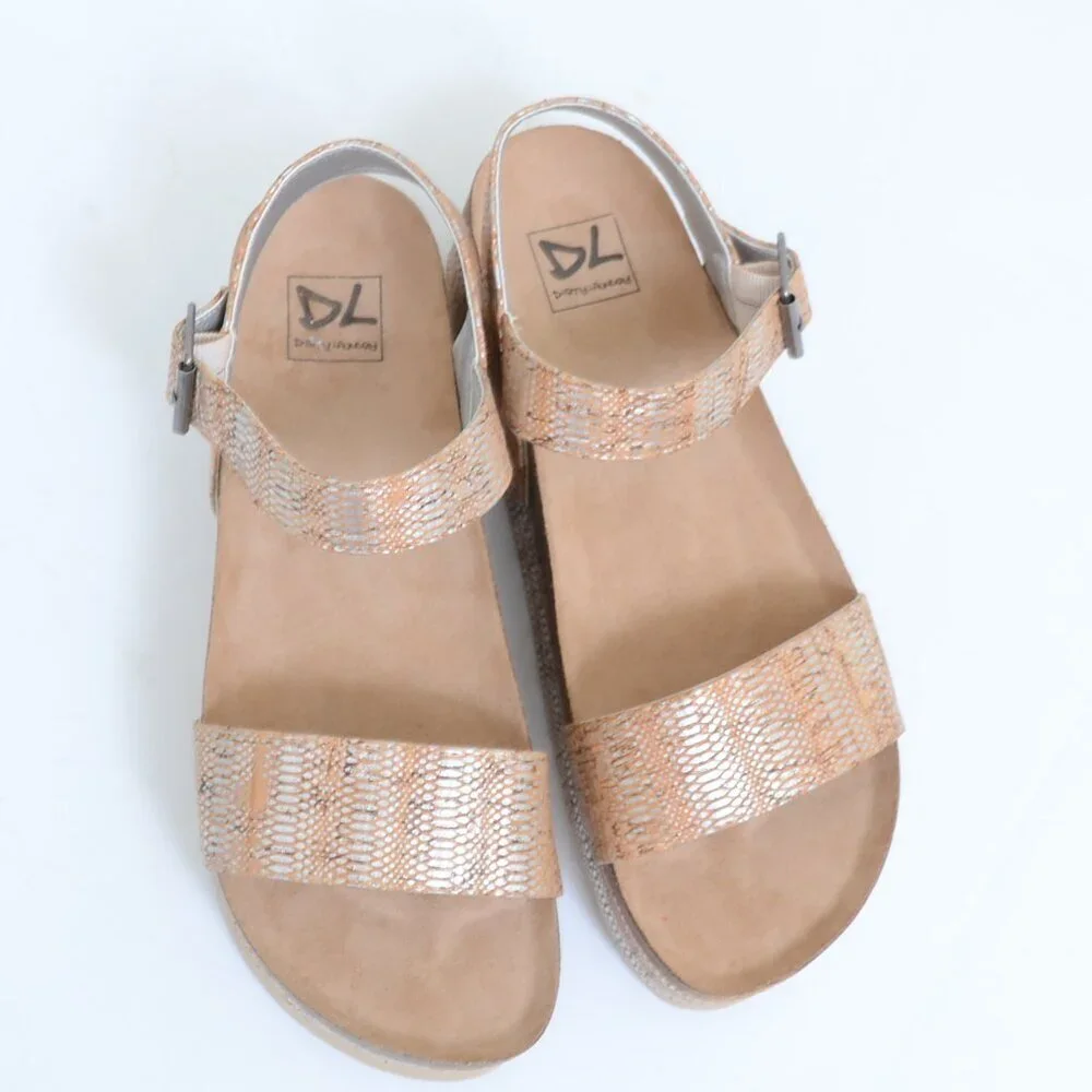 Chinese Laundry Palms Women's 9 Snakeskin Espadrille Platform Sandal Flatform